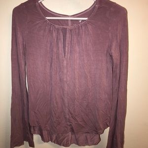 long sleeve with open triangle in neck